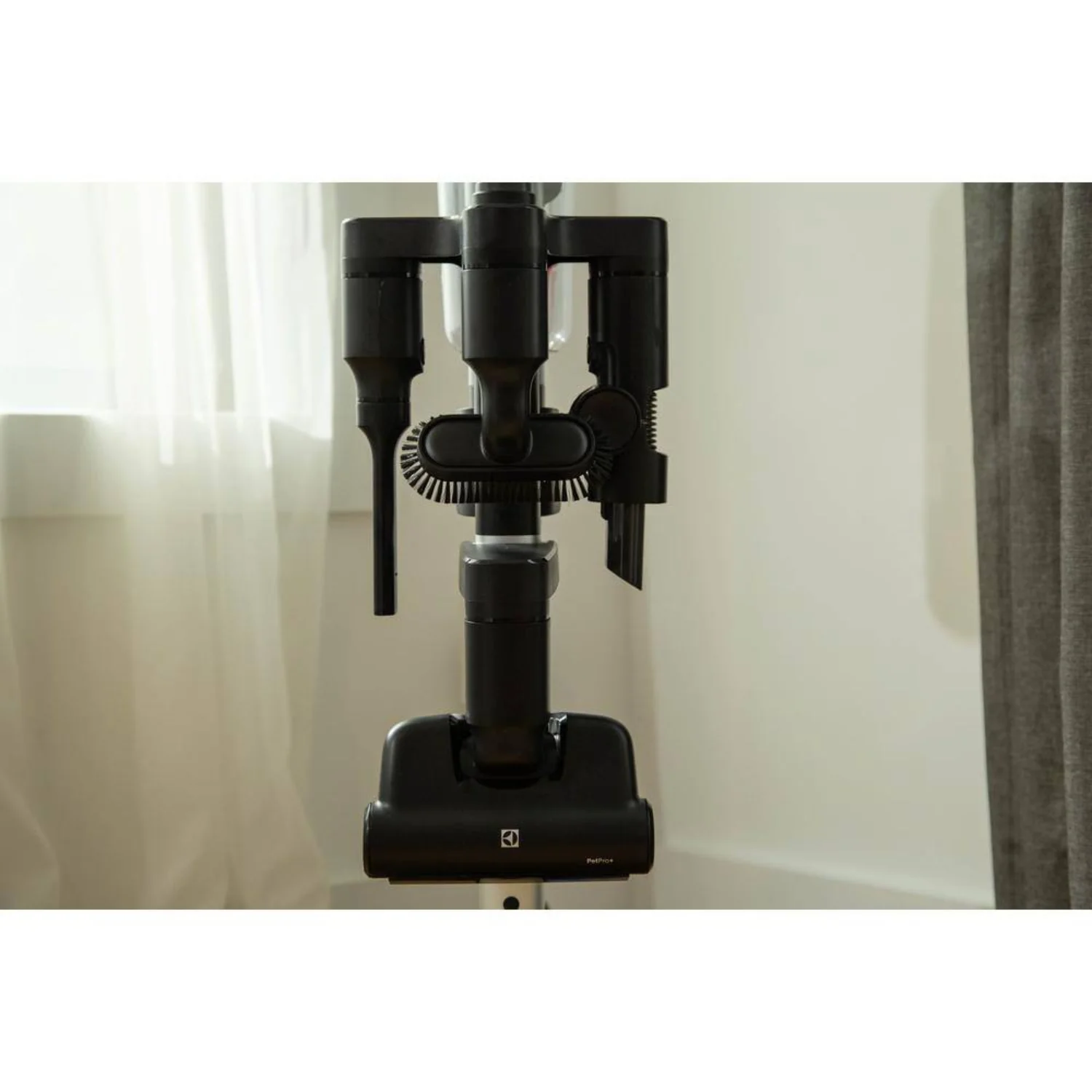 Electrolux EHVS85P3AG Ultimate800 Pet Cordless Stick Vacuum - Urban Gray - Image 11