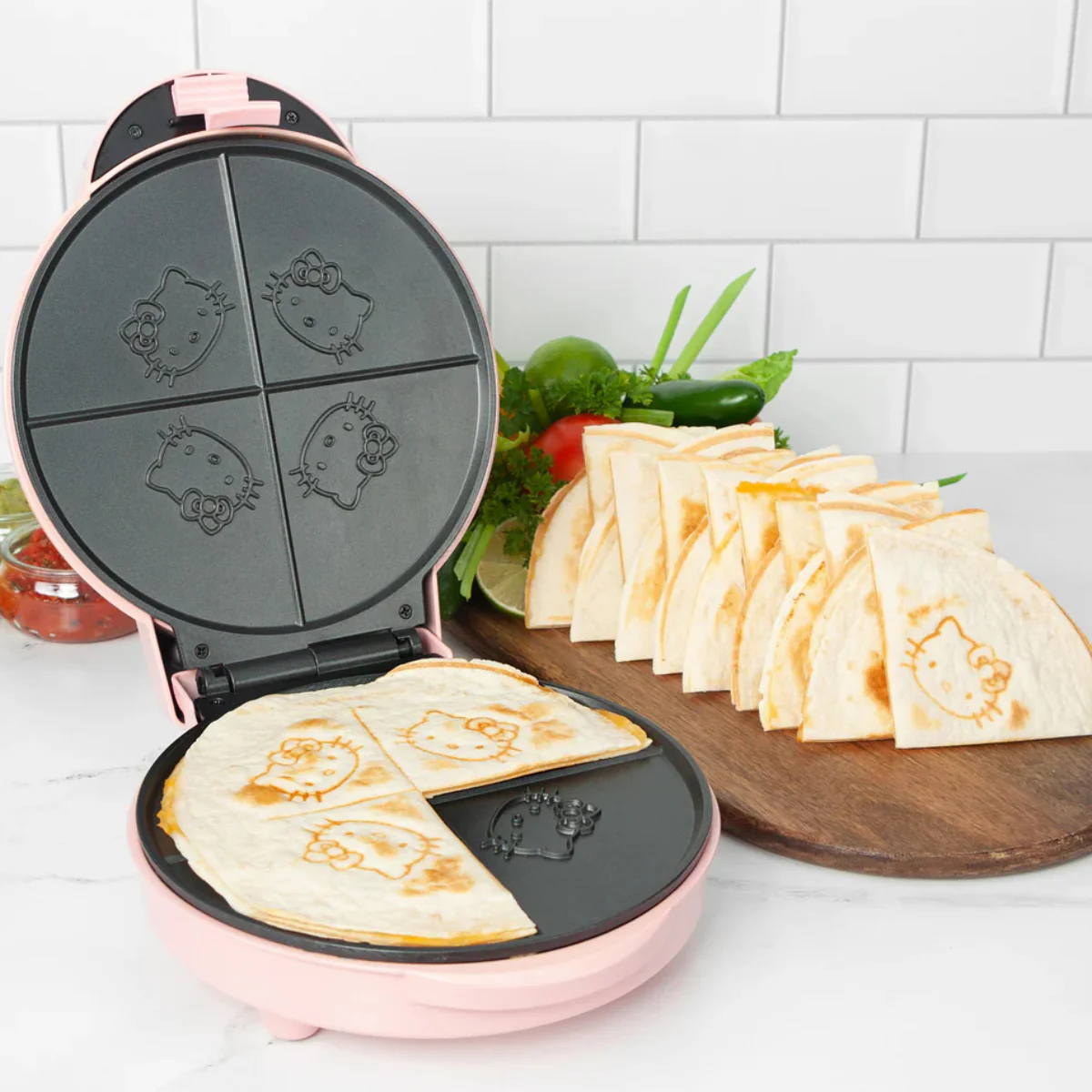 Uncanny Brands QU1KITHK1 Hello Kitty Quesadilla Maker - Pink - Image 6