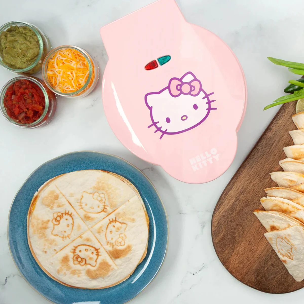 Uncanny Brands QU1KITHK1 Hello Kitty Quesadilla Maker - Pink - Image 7