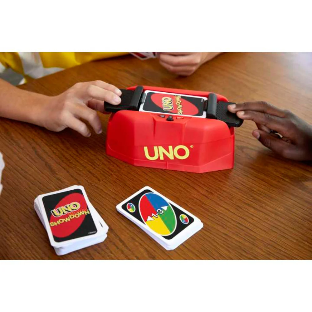 UNO Showdown Family Card Game - Image 6